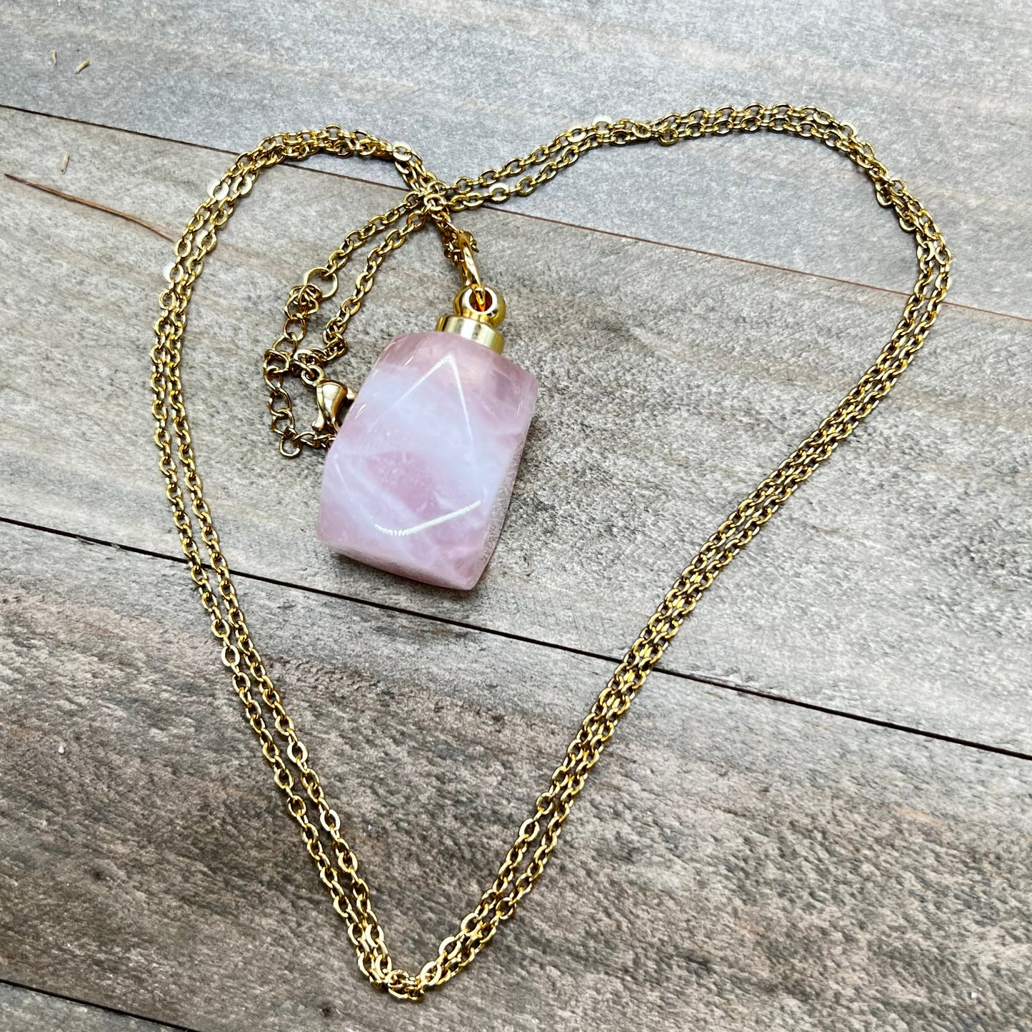 Sacred Oil Crystal Necklace - Cream & Coco Skincare