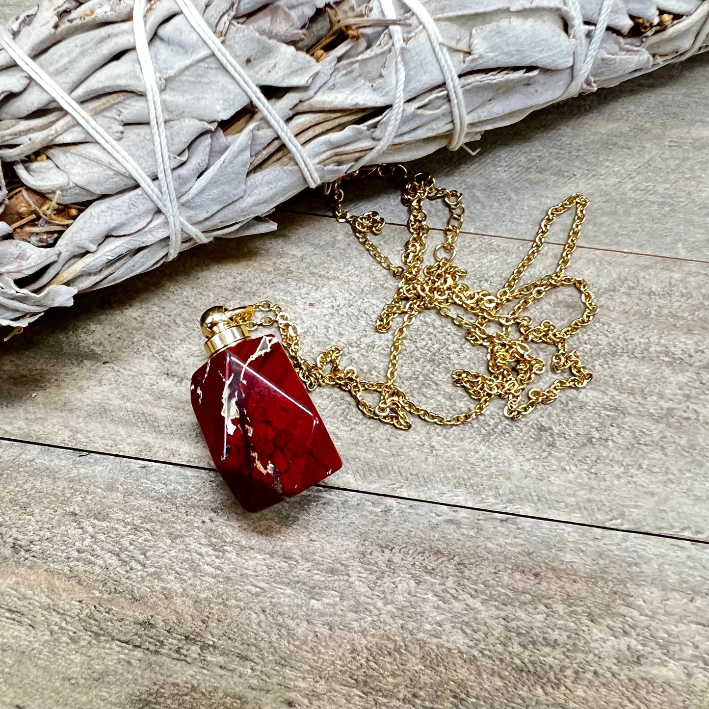 Sacred Oil Crystal Necklace - Cream & Coco Skincare