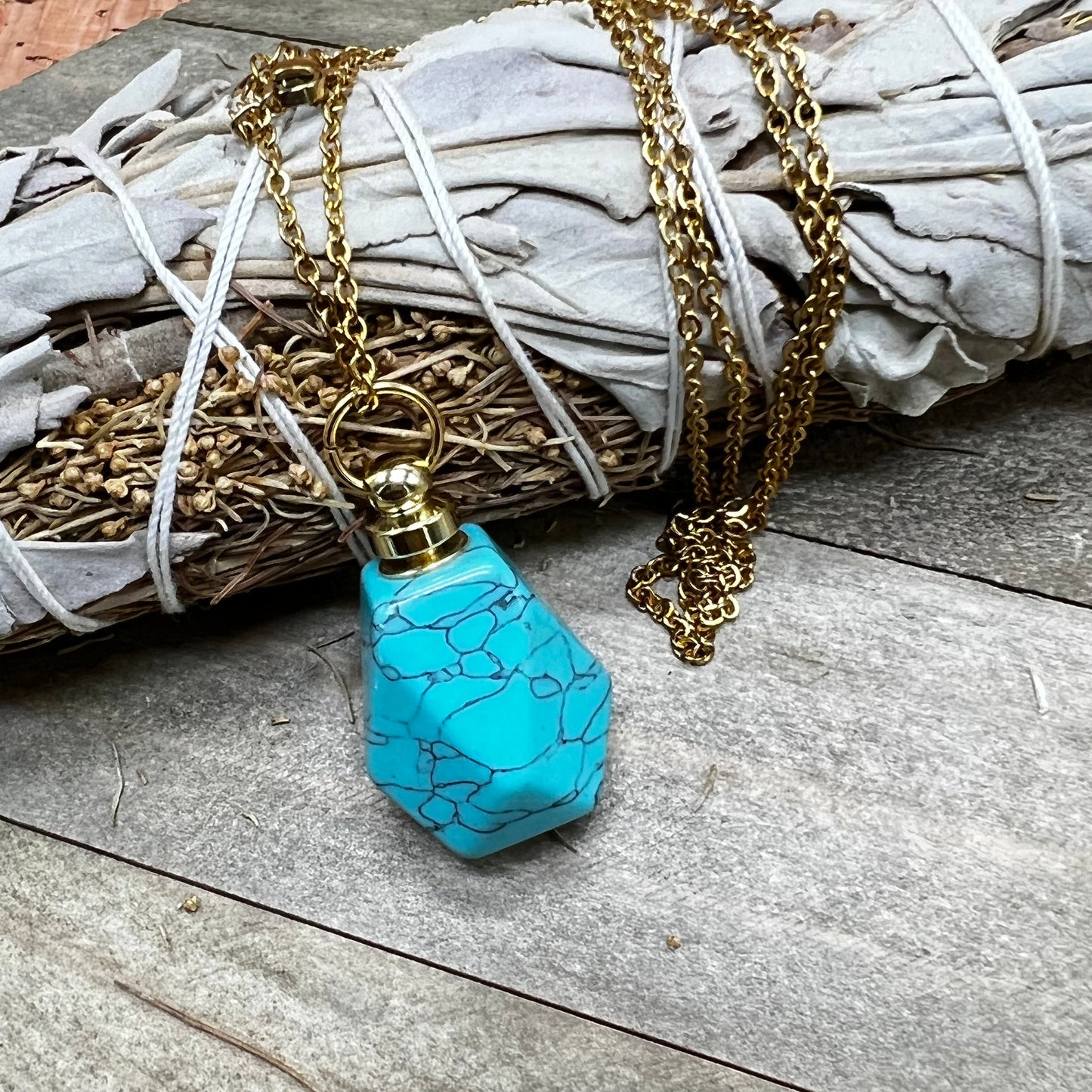Sacred Oil Crystal Necklace - Cream & Coco Skincare