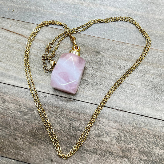 Sacred Oil Crystal Necklace - Cream & Coco Skincare